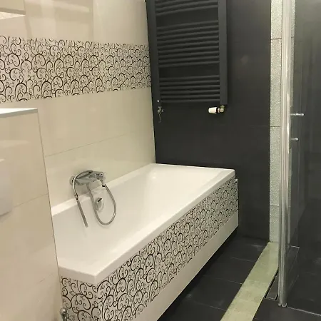 Family And Friends Apartment